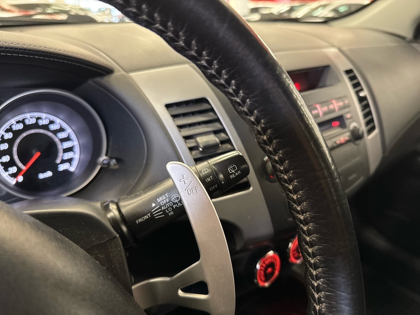 MITSUBISHI Outlander 2012