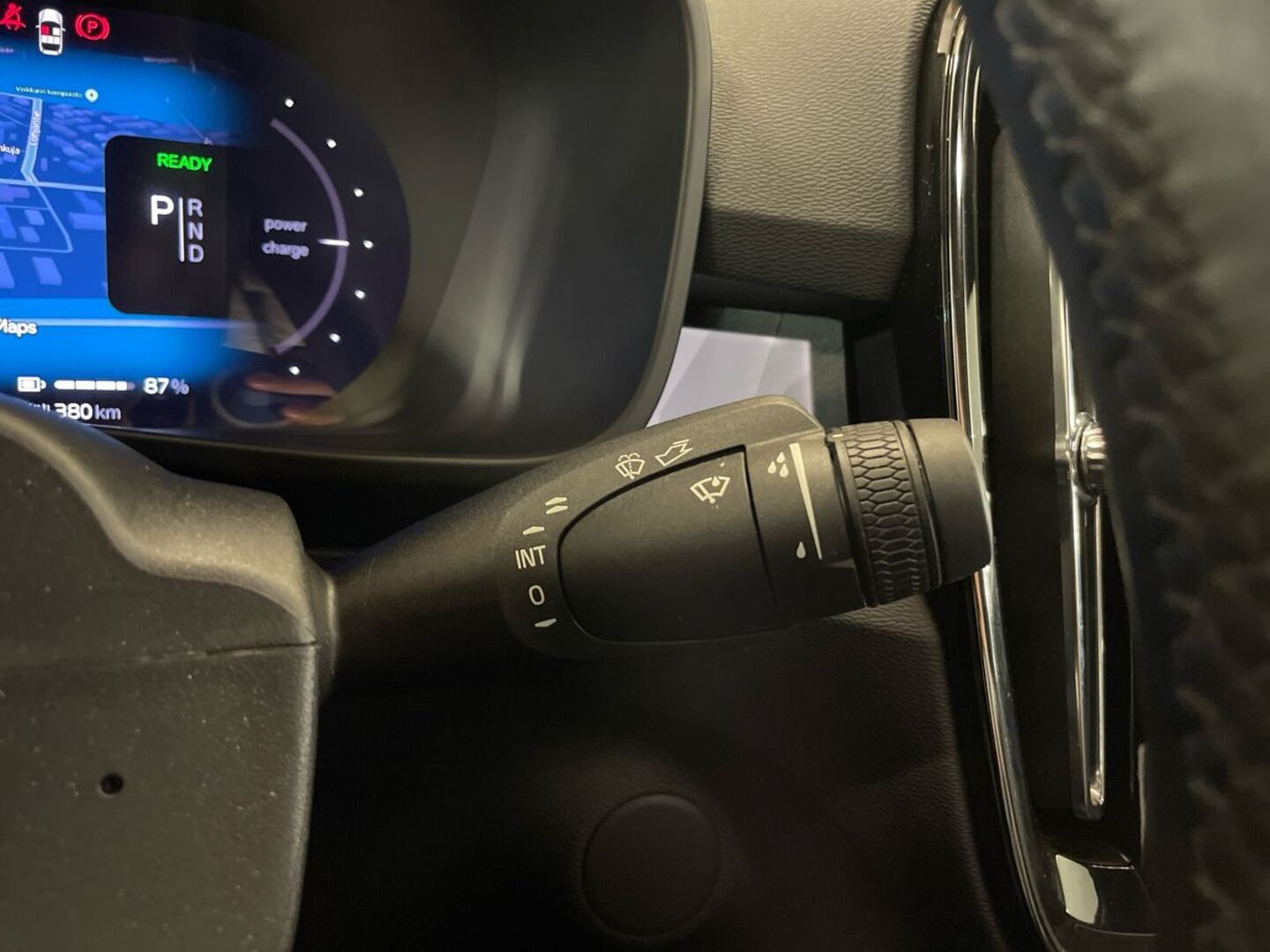 VOLVO C40 2024