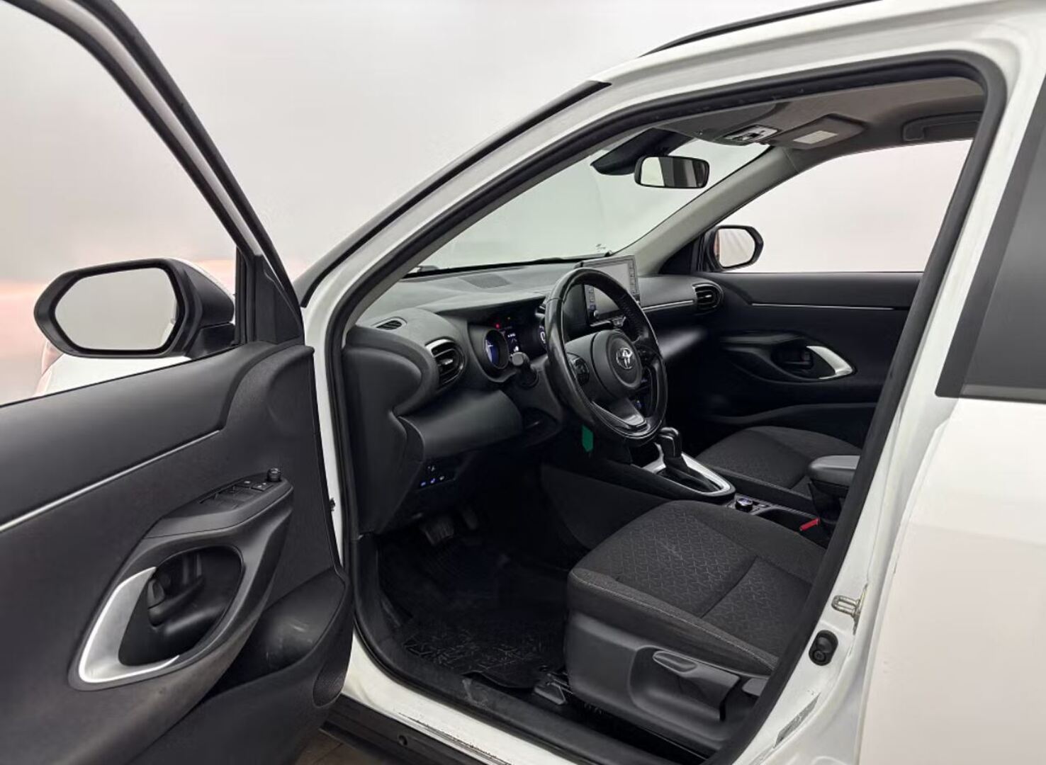 TOYOTA Yaris Cross 2023