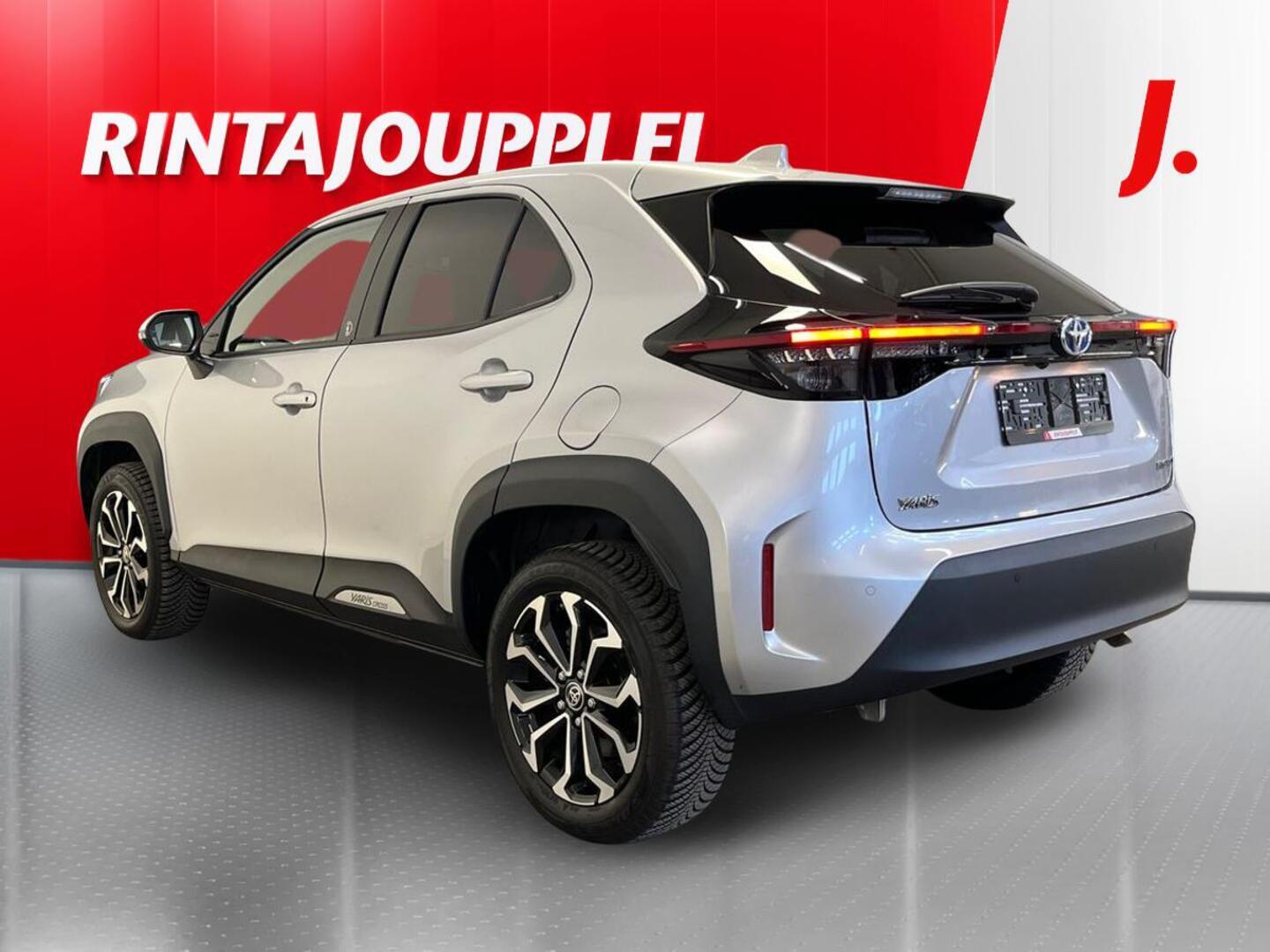 TOYOTA Yaris Cross 2024