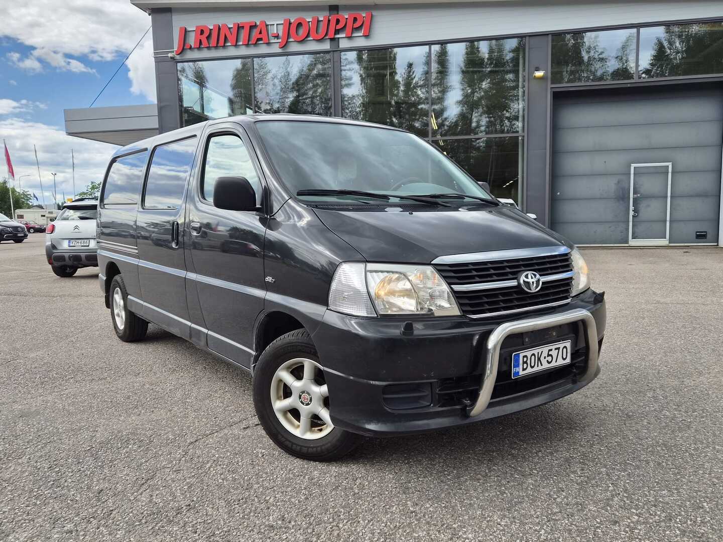 TOYOTA Hiace 2010