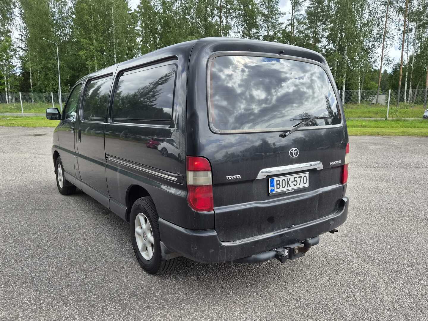TOYOTA Hiace 2010