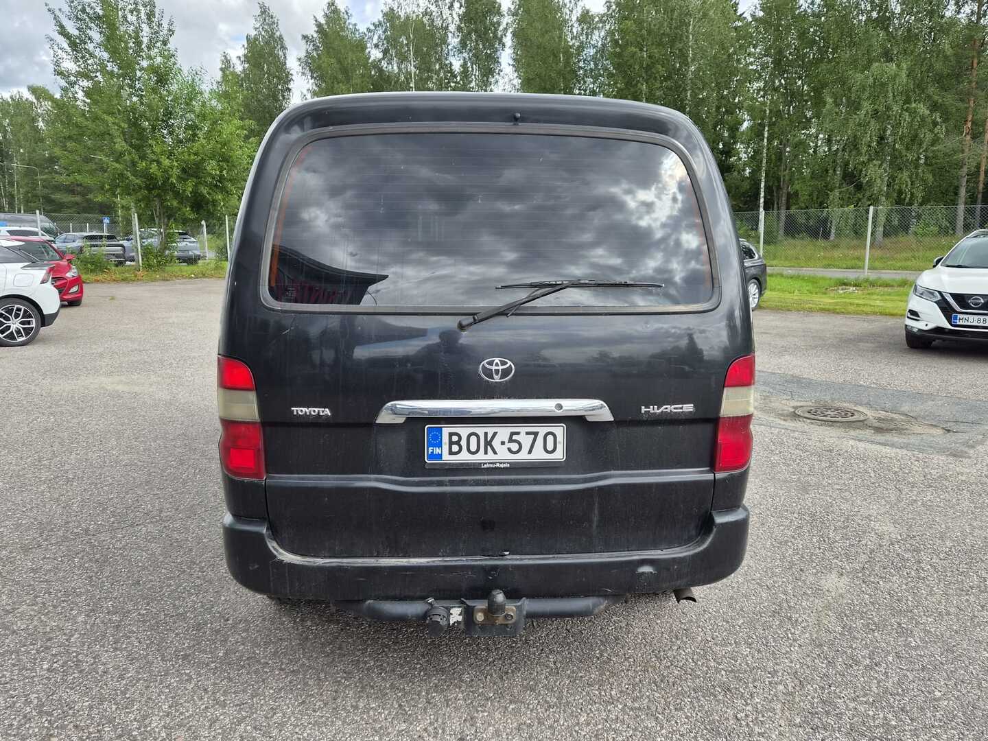 TOYOTA Hiace 2010