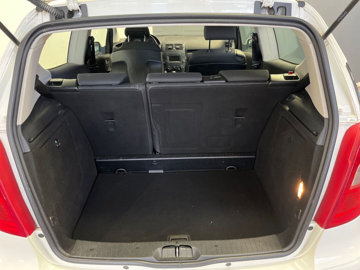 MERCEDES-BENZ A 2010