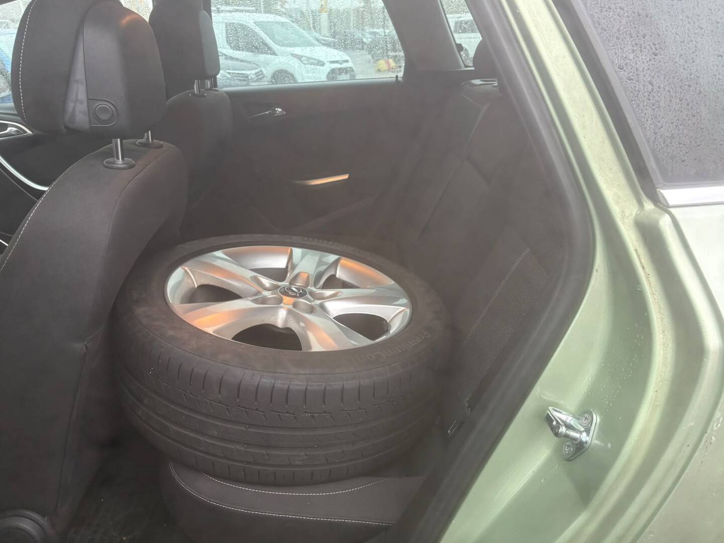 OPEL Astra 2011