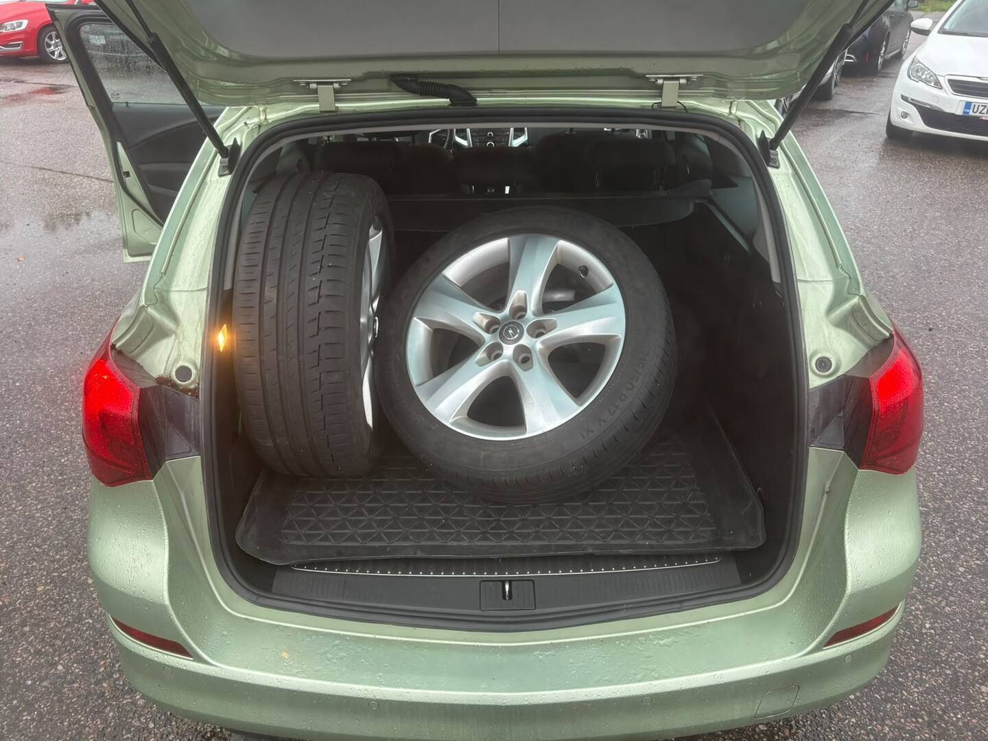 OPEL Astra 2011