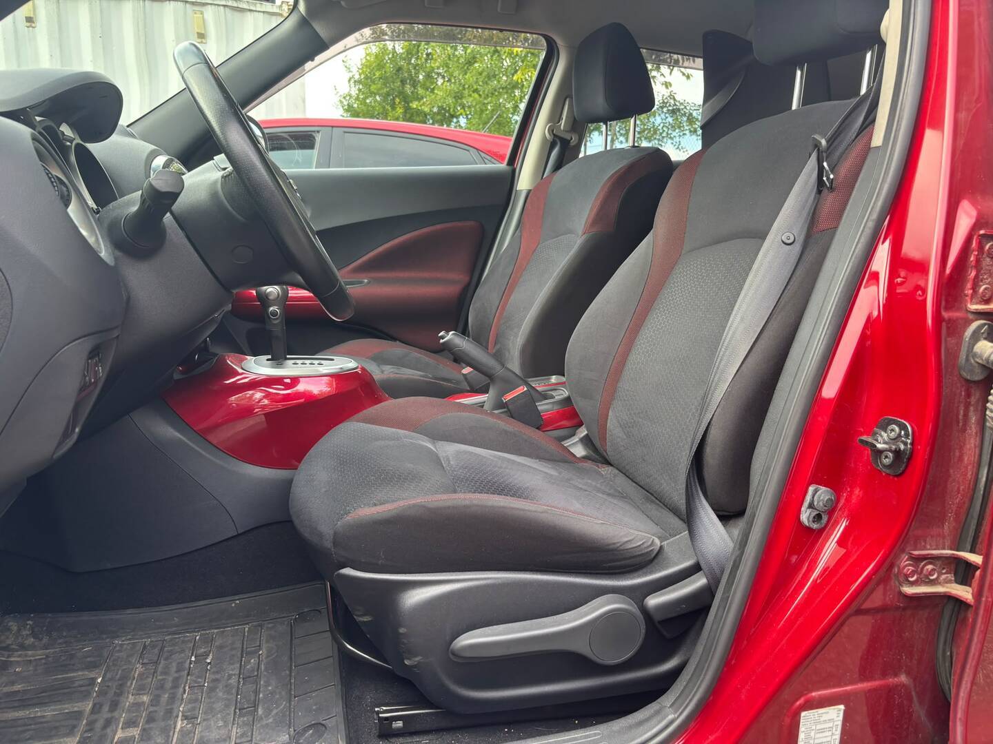 NISSAN Juke 2011