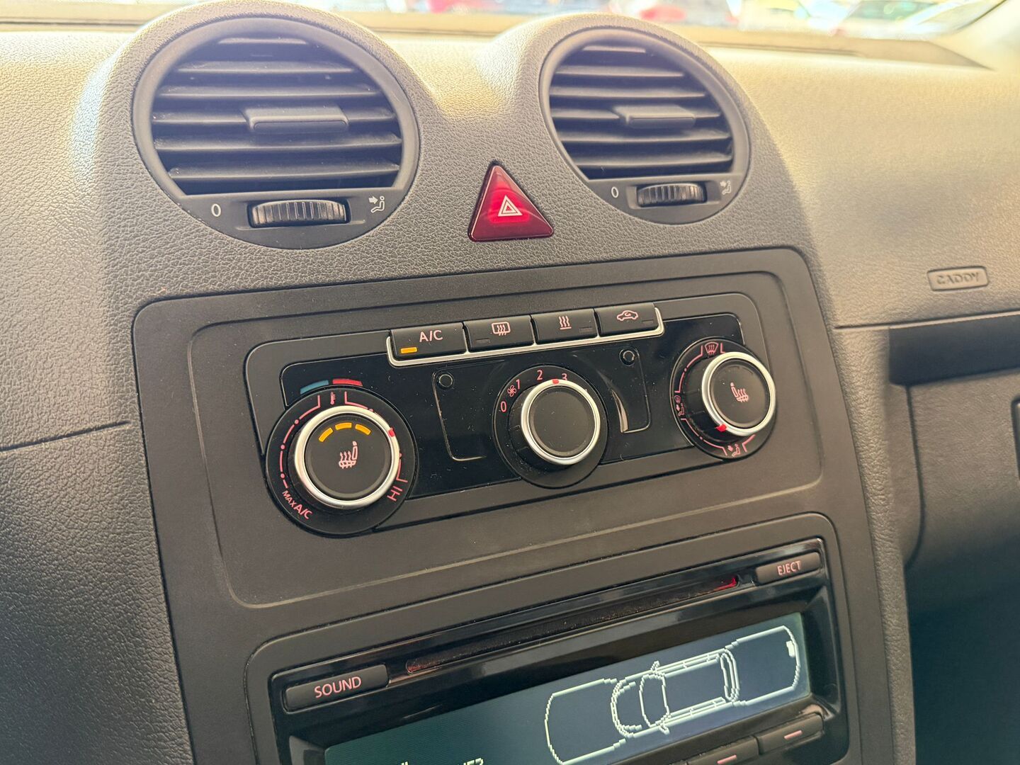 VOLKSWAGEN Caddy 2013