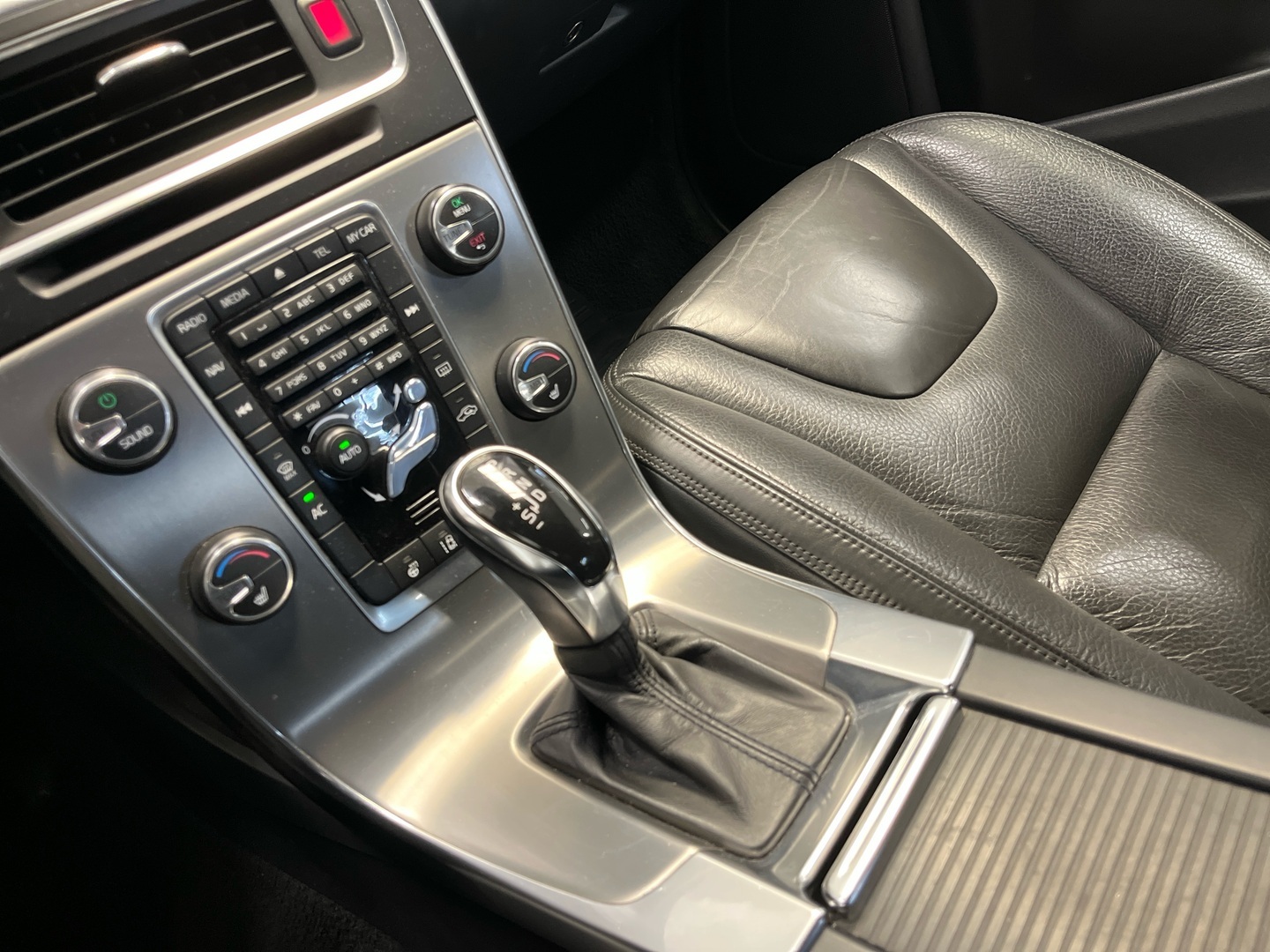 VOLVO S60 19