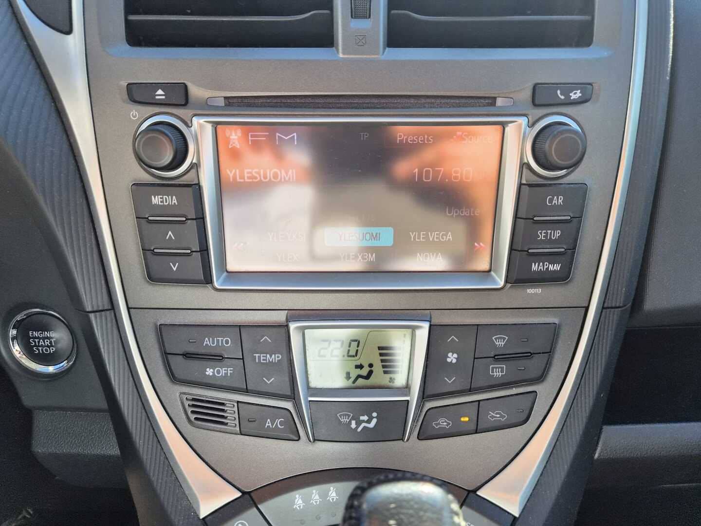TOYOTA Verso-S 2012