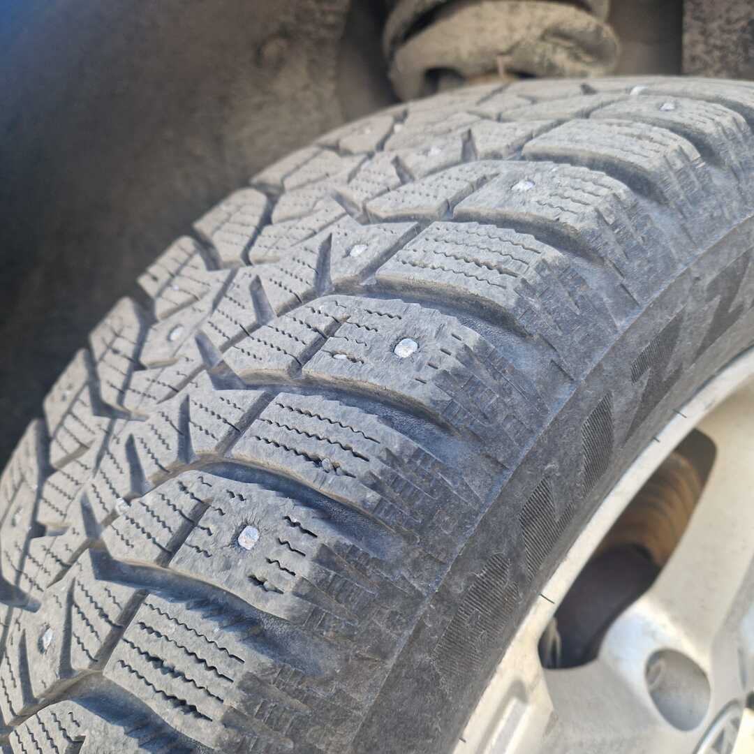 VOLKSWAGEN Touran 2015