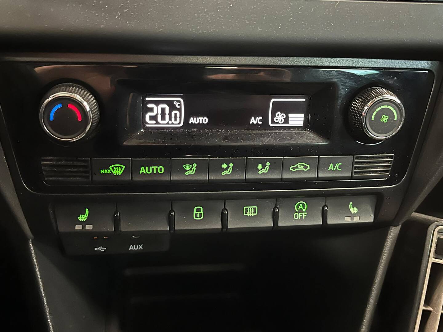 SKODA Rapid 2015