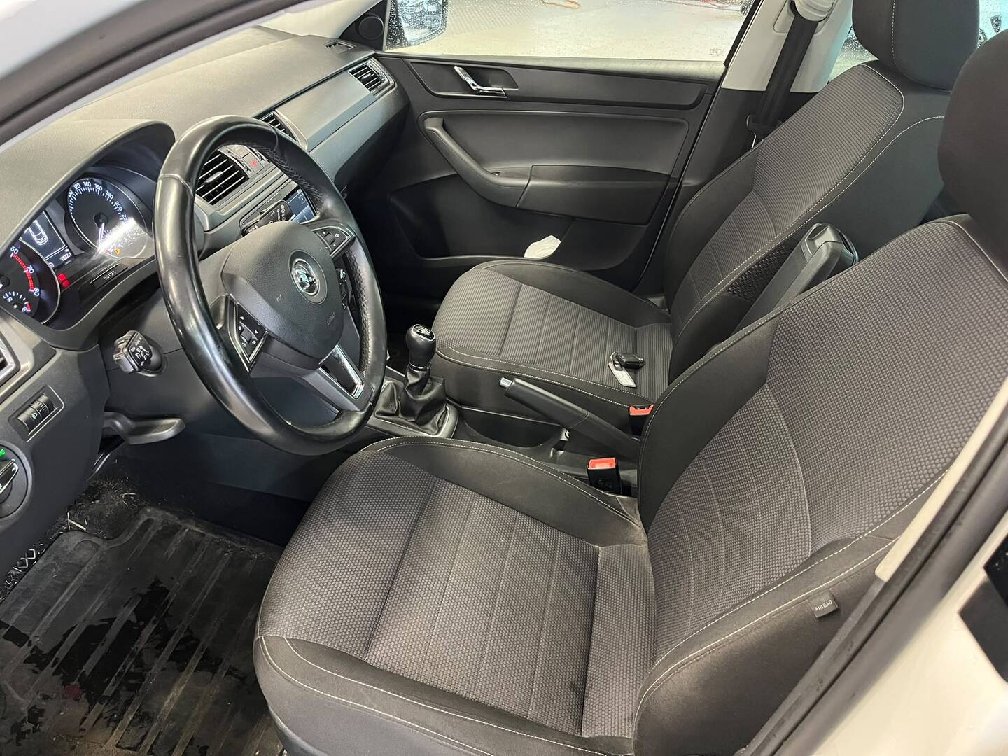 SKODA Rapid 2015