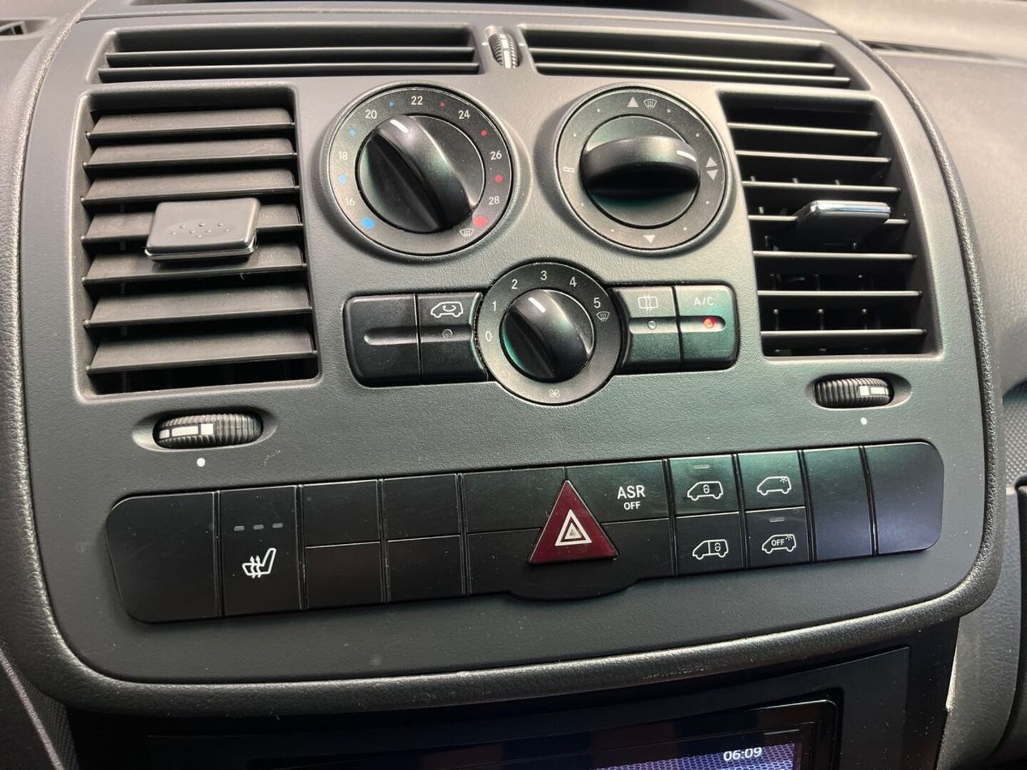 MERCEDES-BENZ Vito 2014