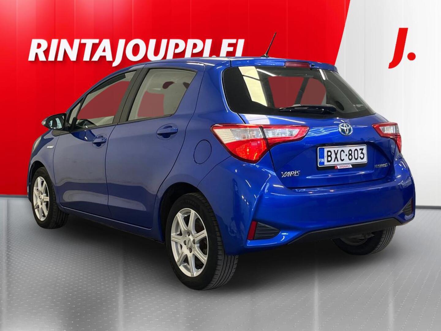 TOYOTA Yaris 2017