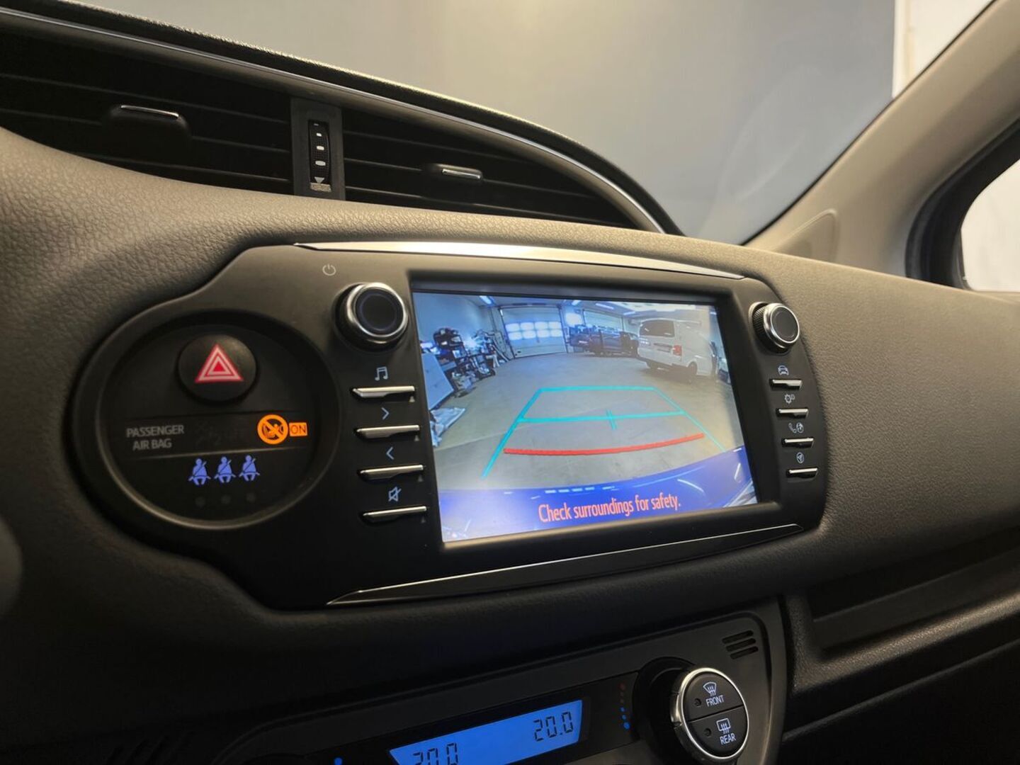 TOYOTA Yaris 2017