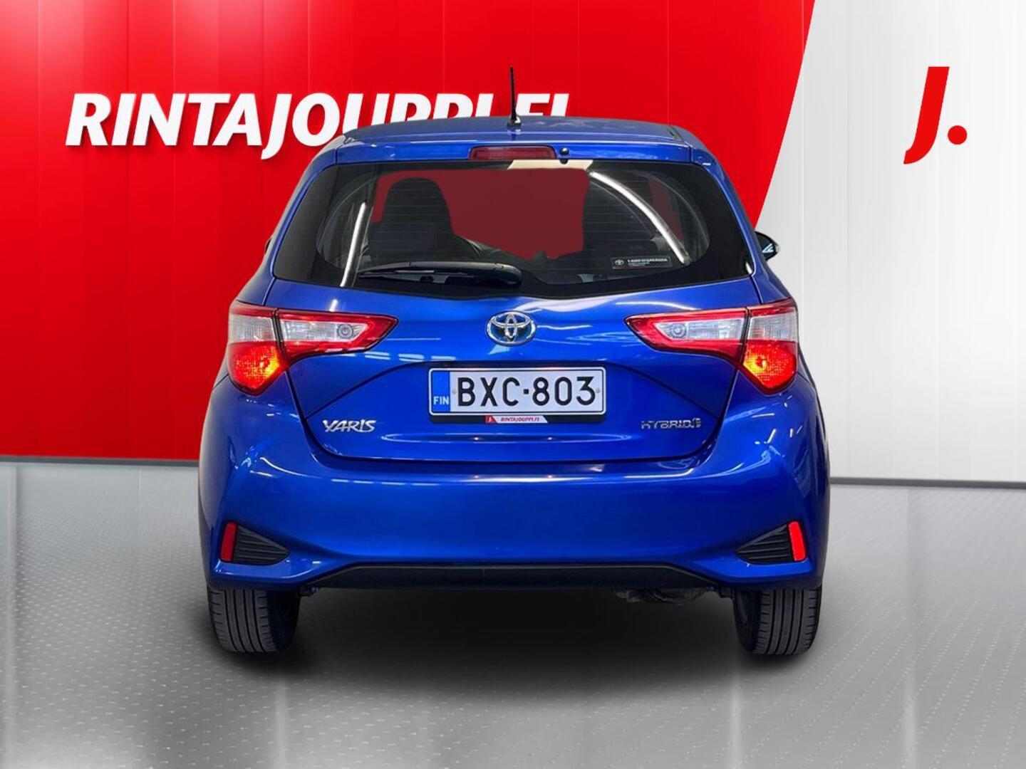 TOYOTA Yaris 2017