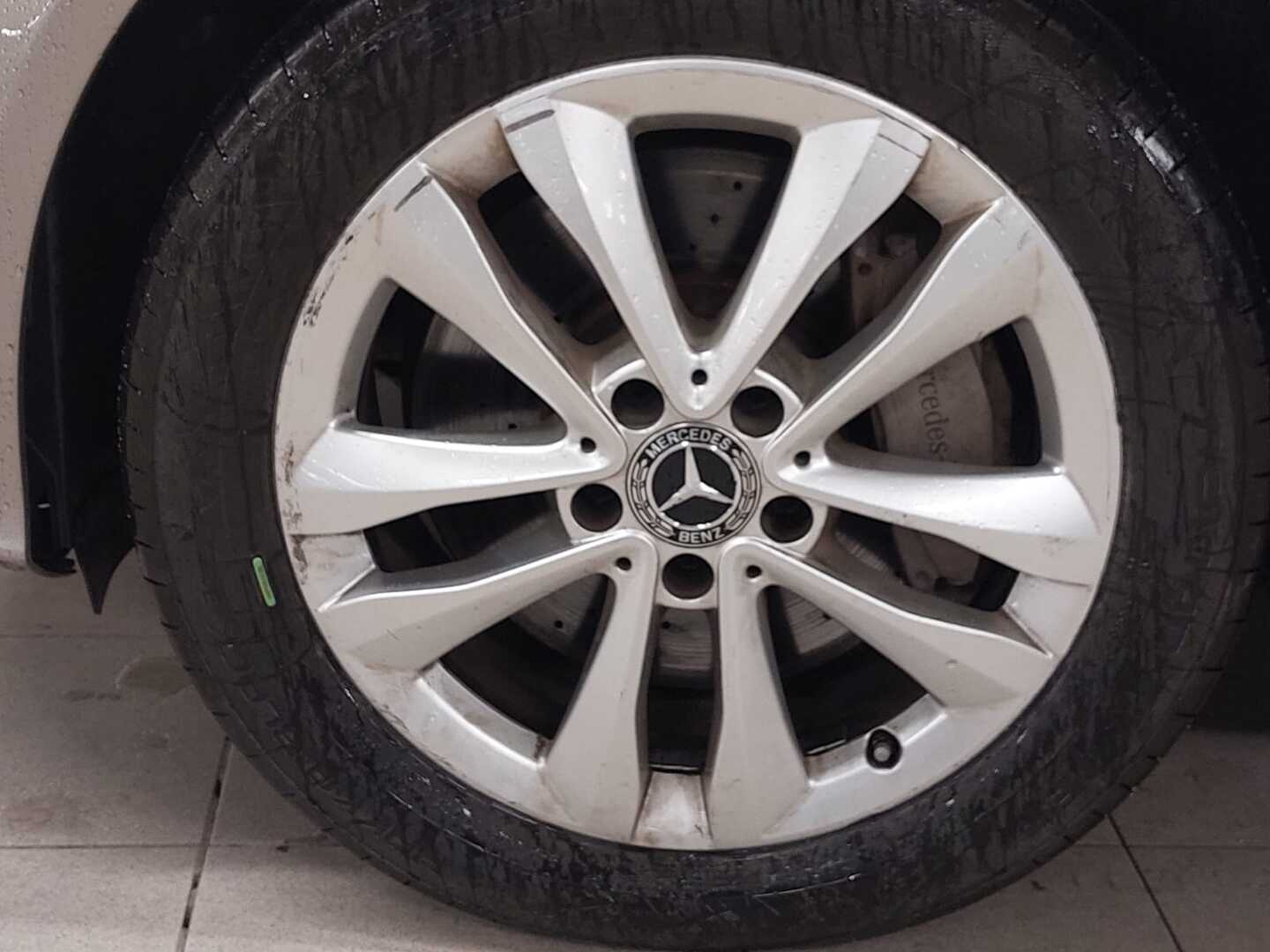 MERCEDES-BENZ C 2019