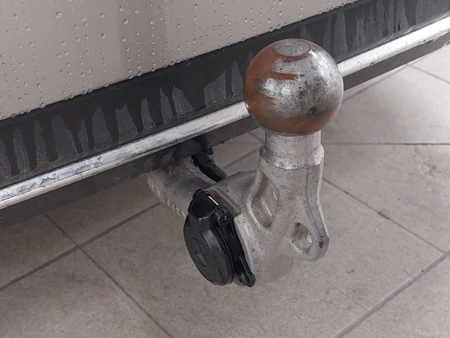 MERCEDES-BENZ C 2019