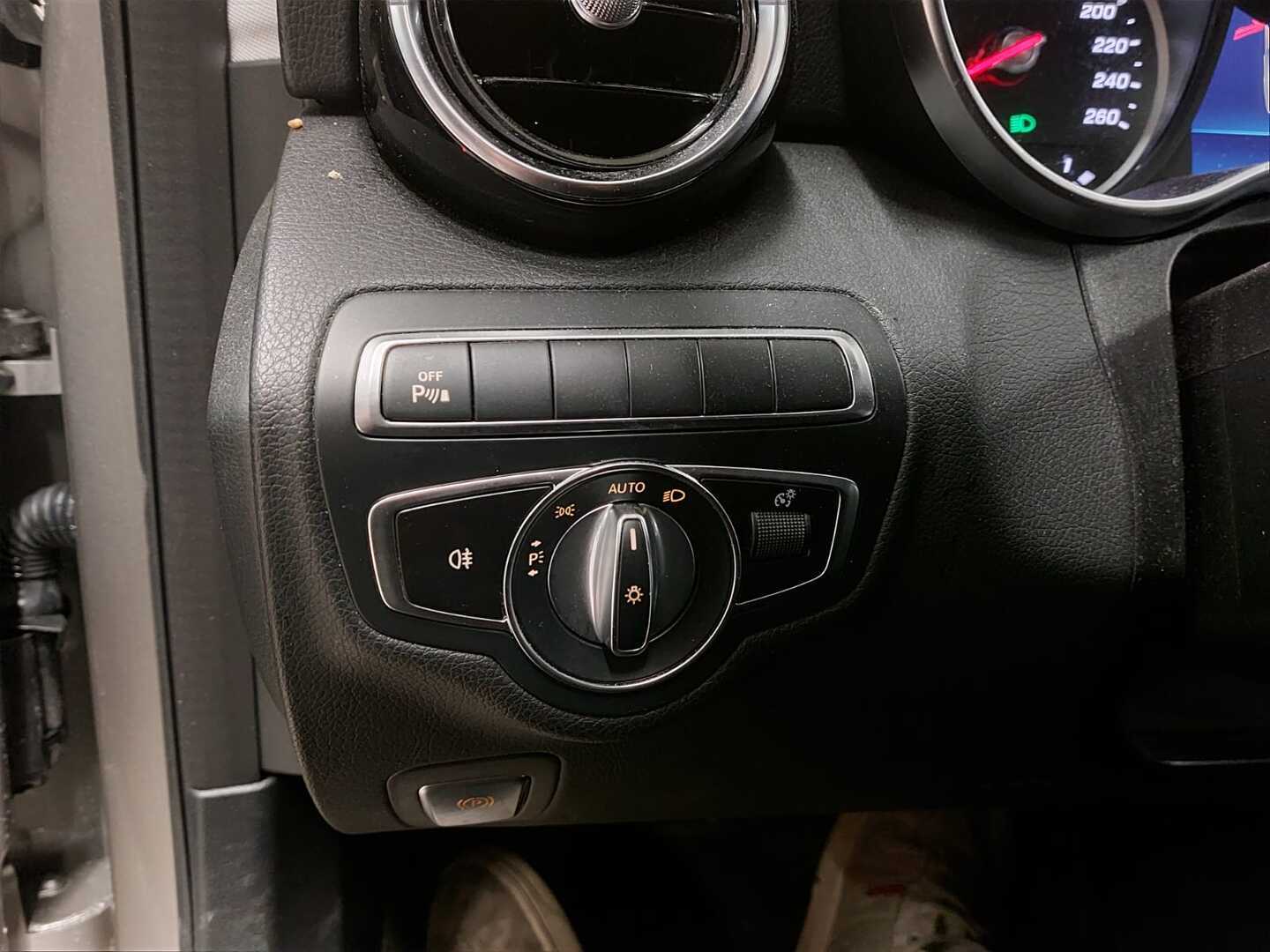 MERCEDES-BENZ C 2019