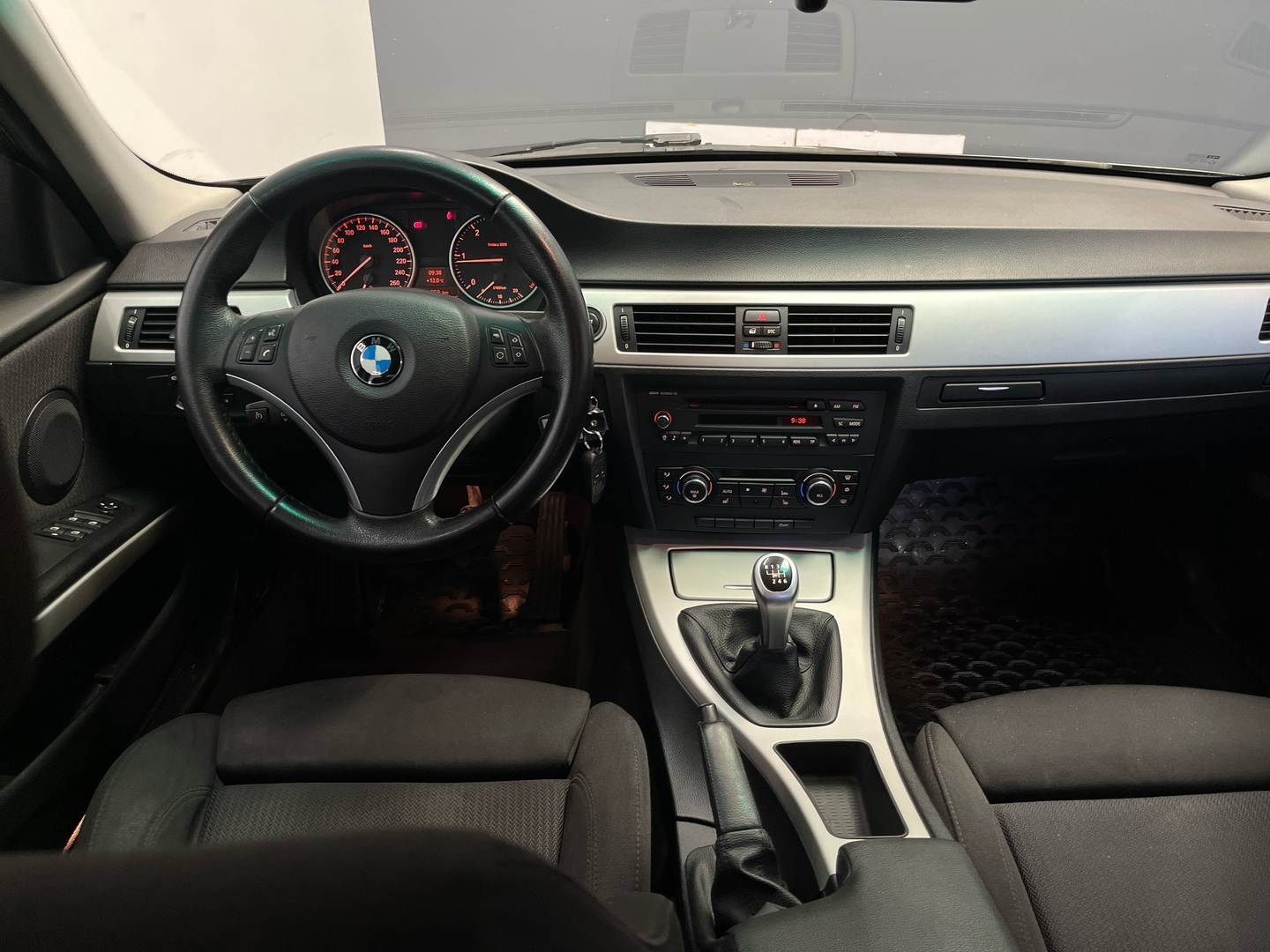 BMW 318 2011