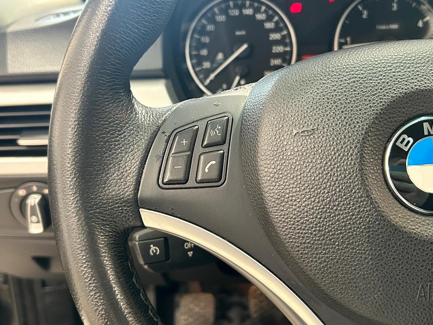 BMW 318 2011