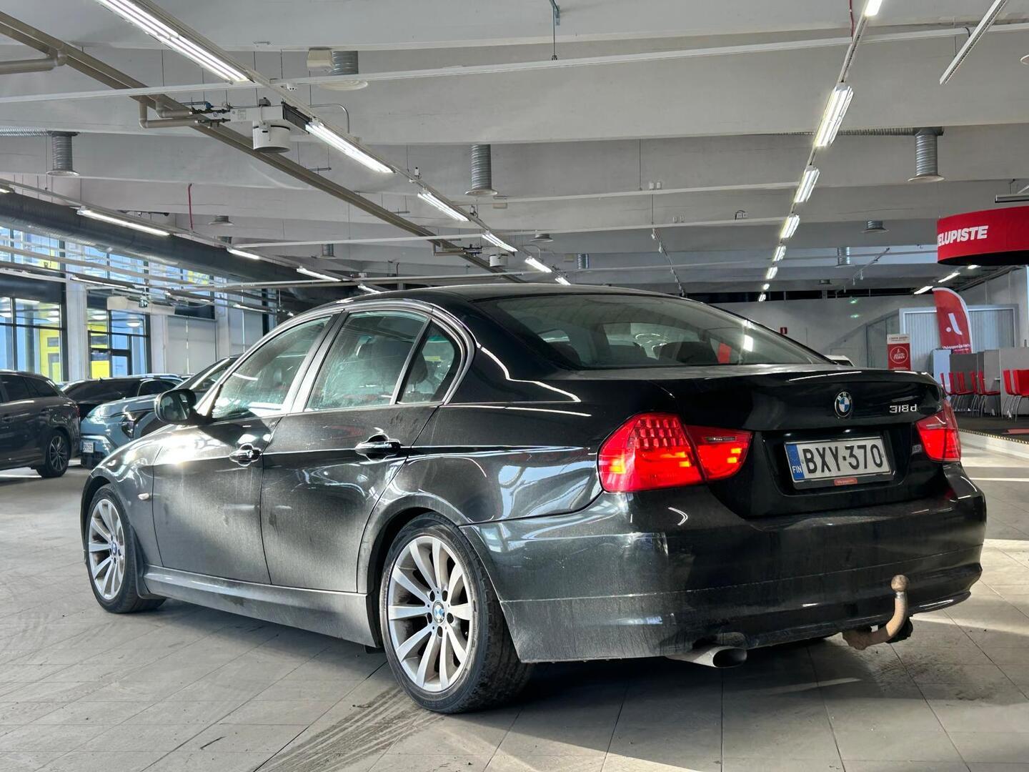 BMW 318 2011