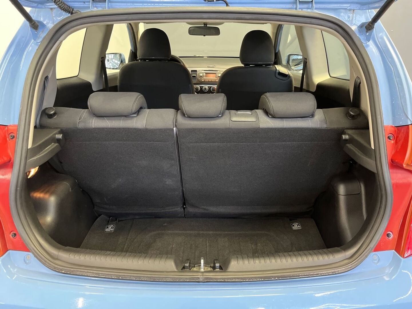 KIA Picanto 11