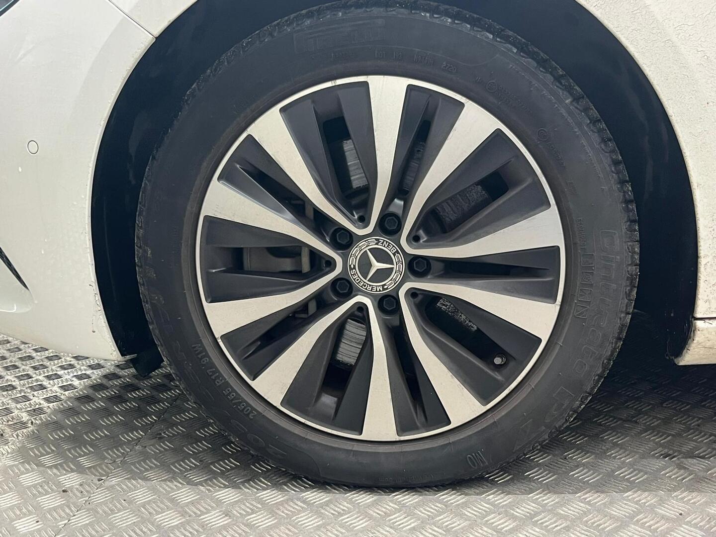 MERCEDES-BENZ B 2020