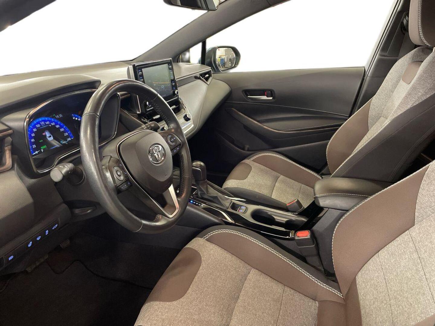 TOYOTA Corolla 2021