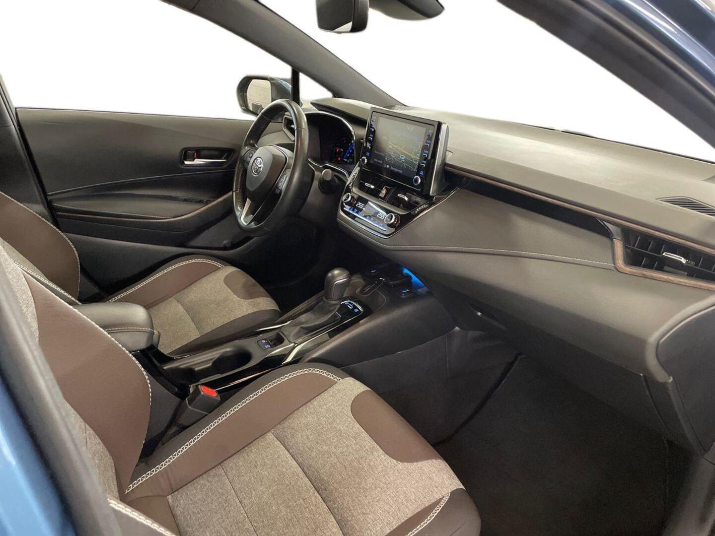 TOYOTA Corolla 2021