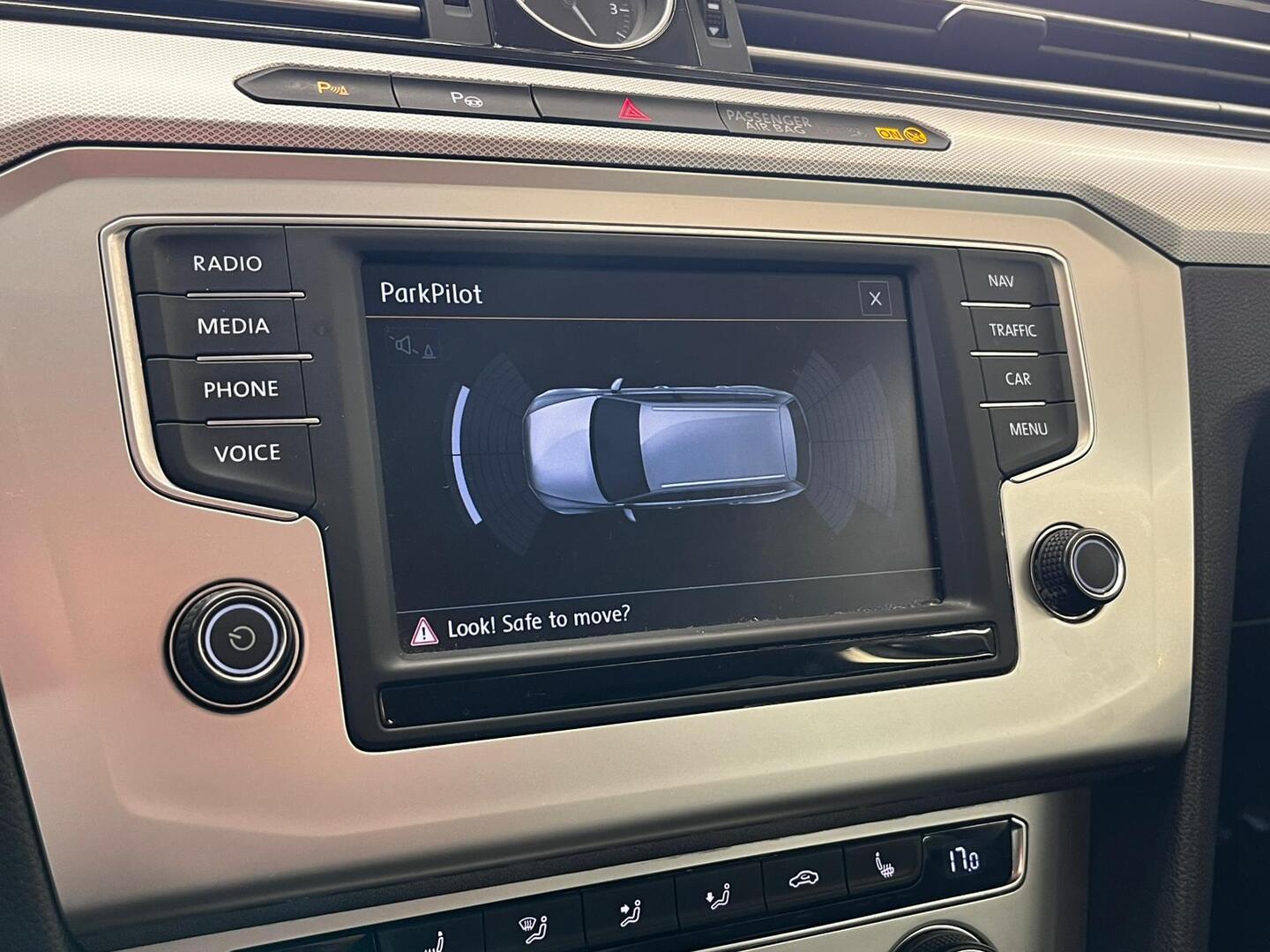 VOLKSWAGEN Passat 2015