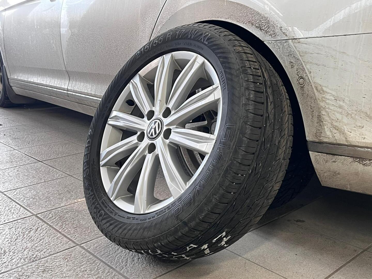 VOLKSWAGEN Passat 2015