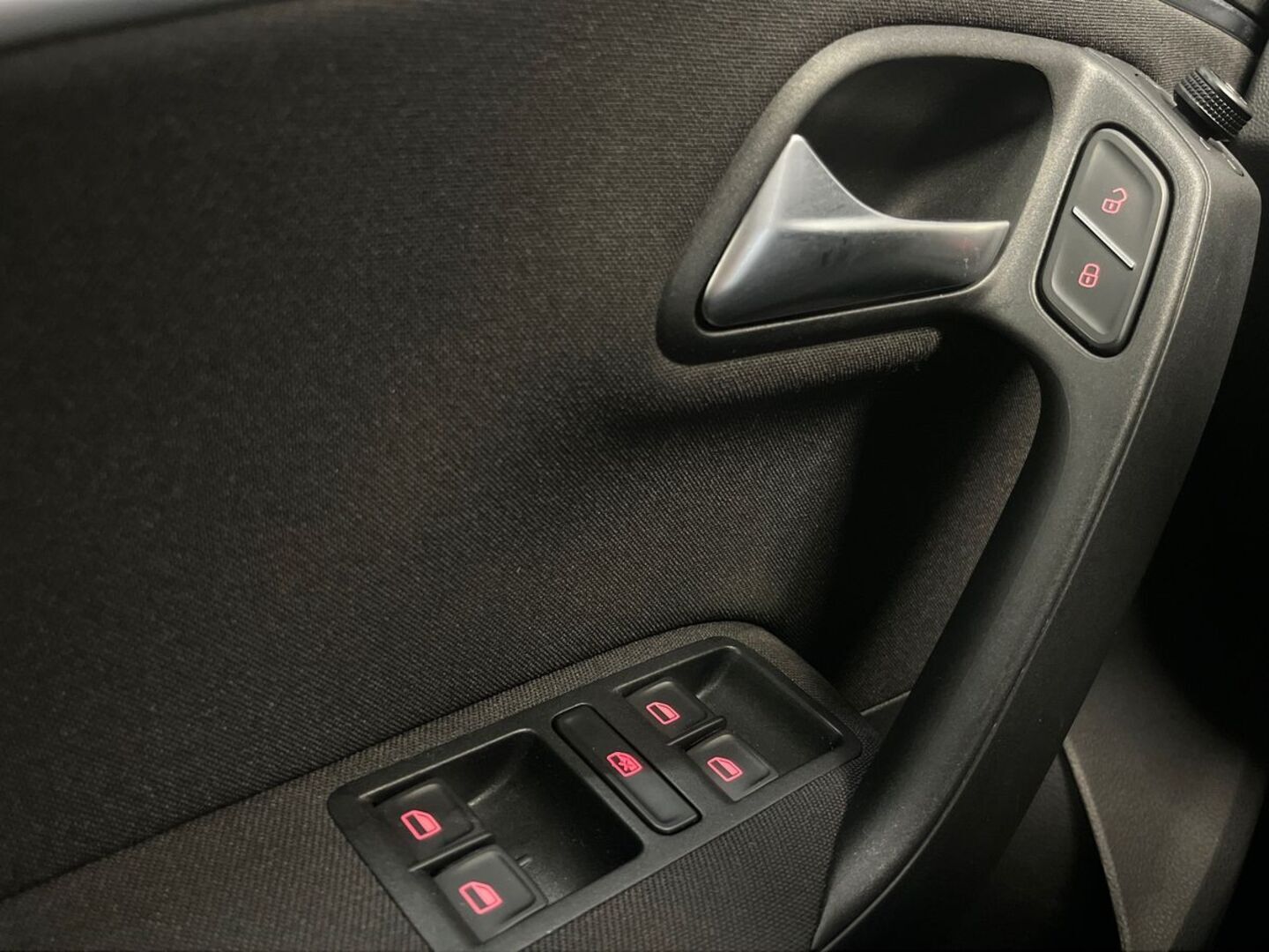 VOLKSWAGEN Polo 2014