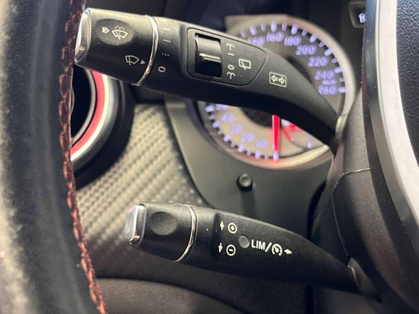 MERCEDES-BENZ A 14