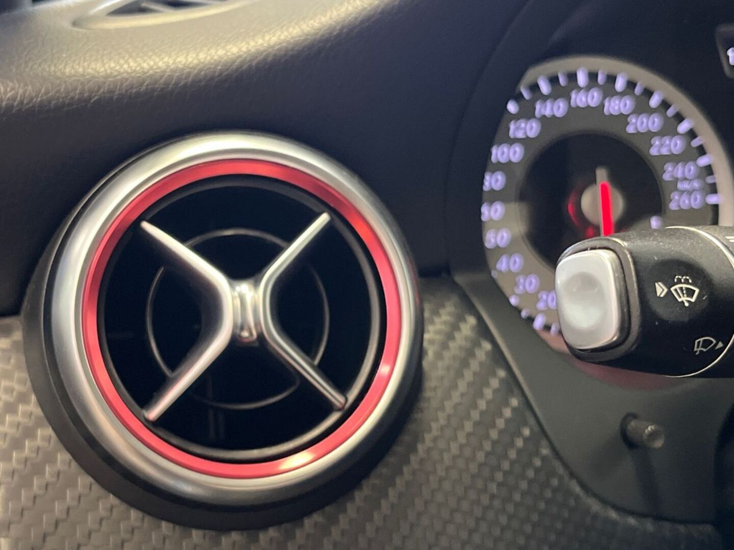 MERCEDES-BENZ A 15