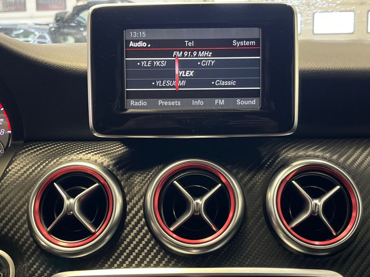 MERCEDES-BENZ A 17