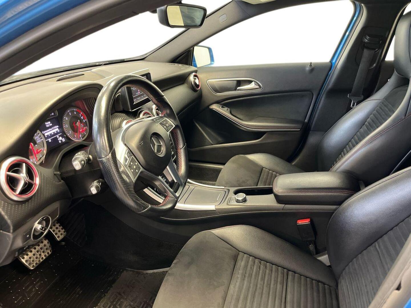 MERCEDES-BENZ A 6