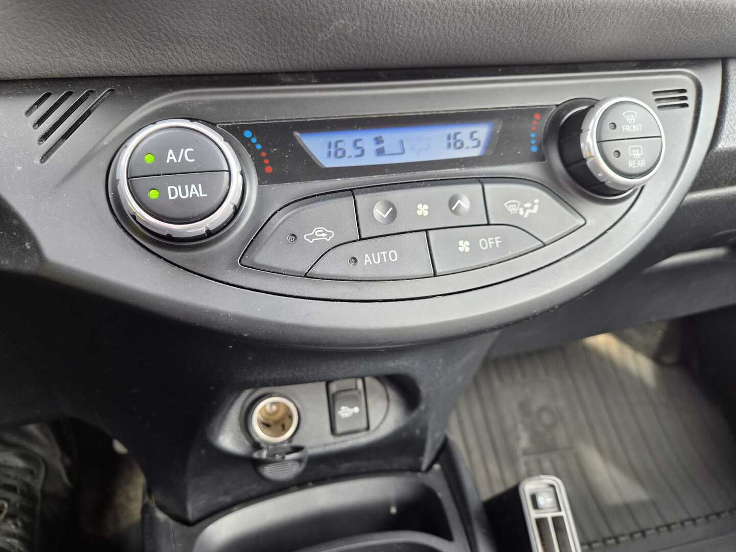 TOYOTA Yaris 2020