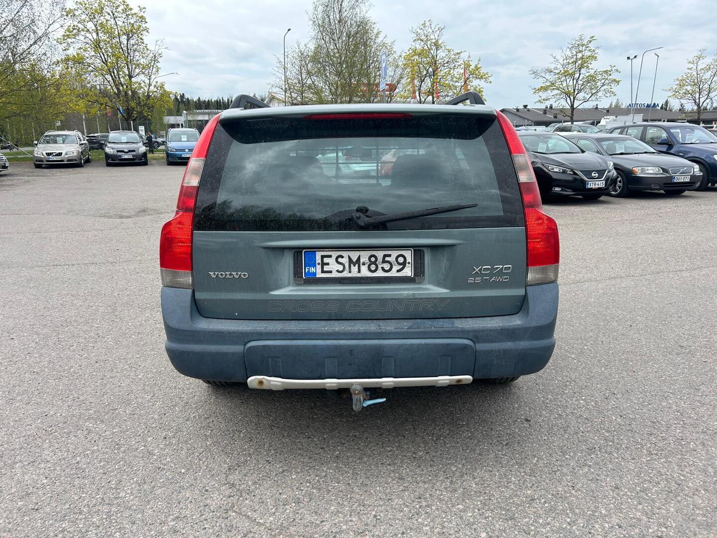 VOLVO XC70 2003