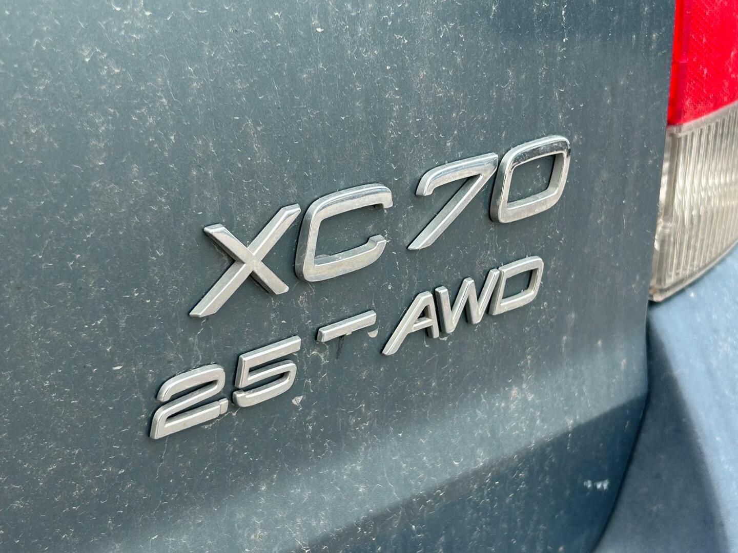 VOLVO XC70 2003