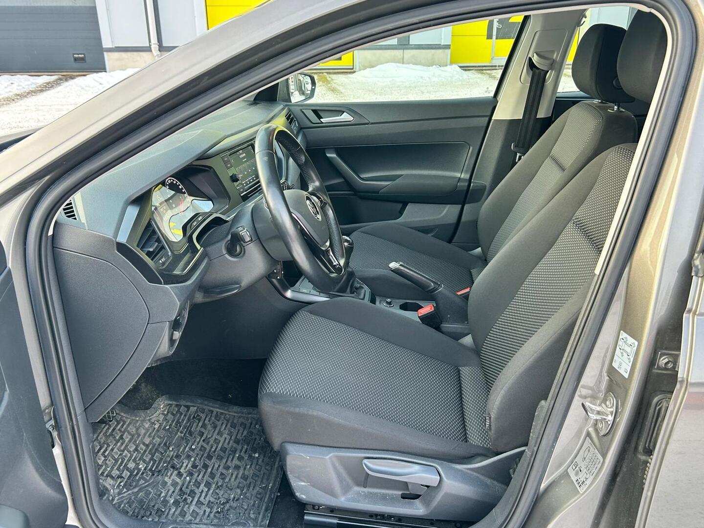 VOLKSWAGEN Polo 2021