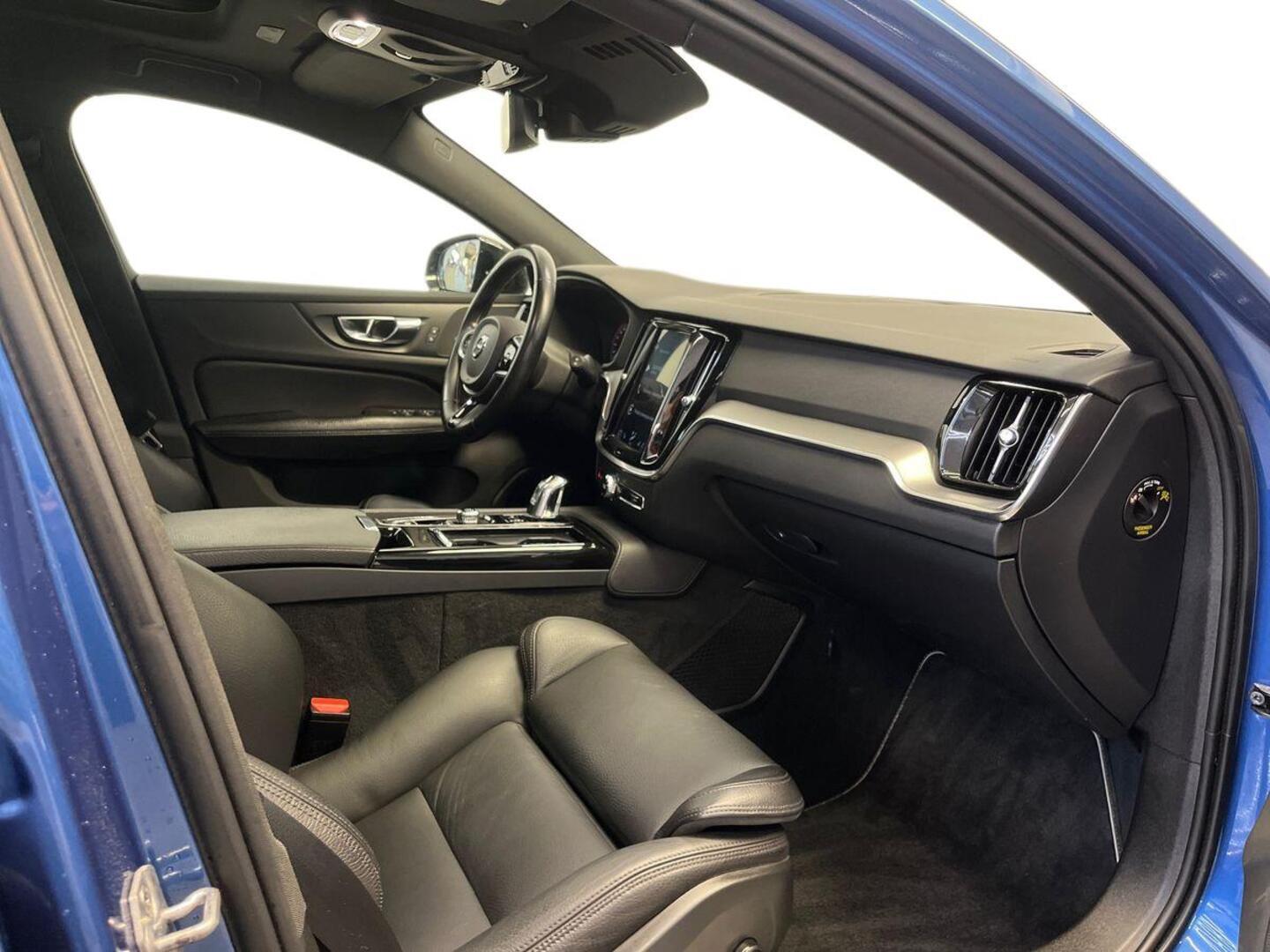 VOLVO V60 9