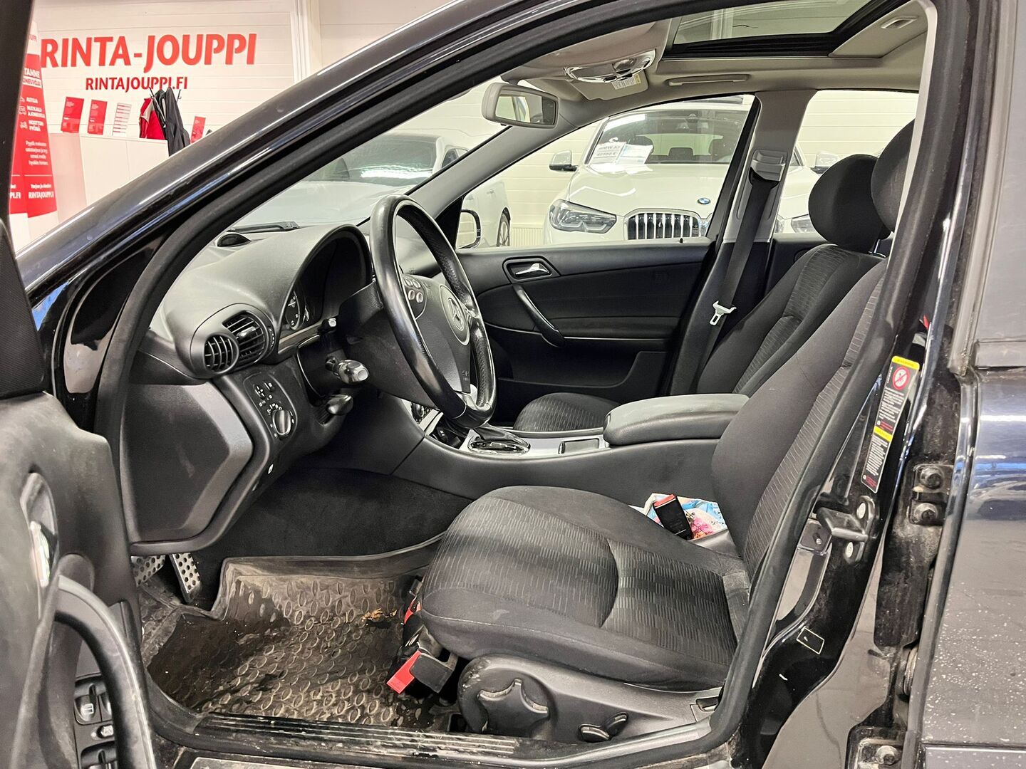 MERCEDES-BENZ C 2005