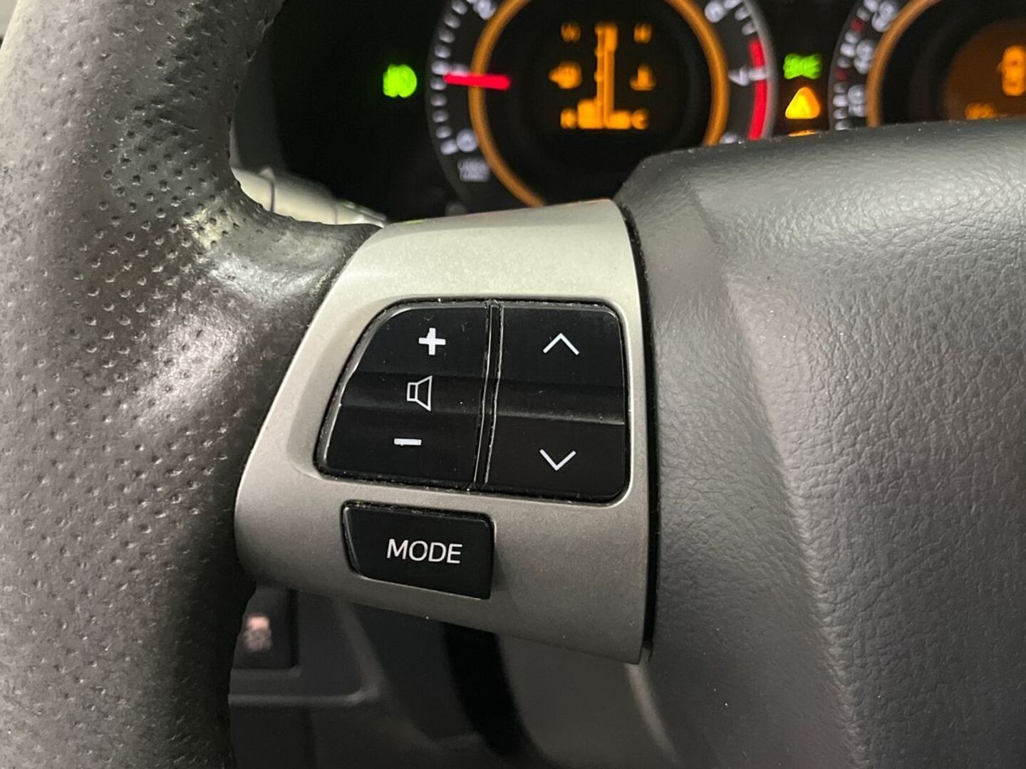 TOYOTA Auris 17