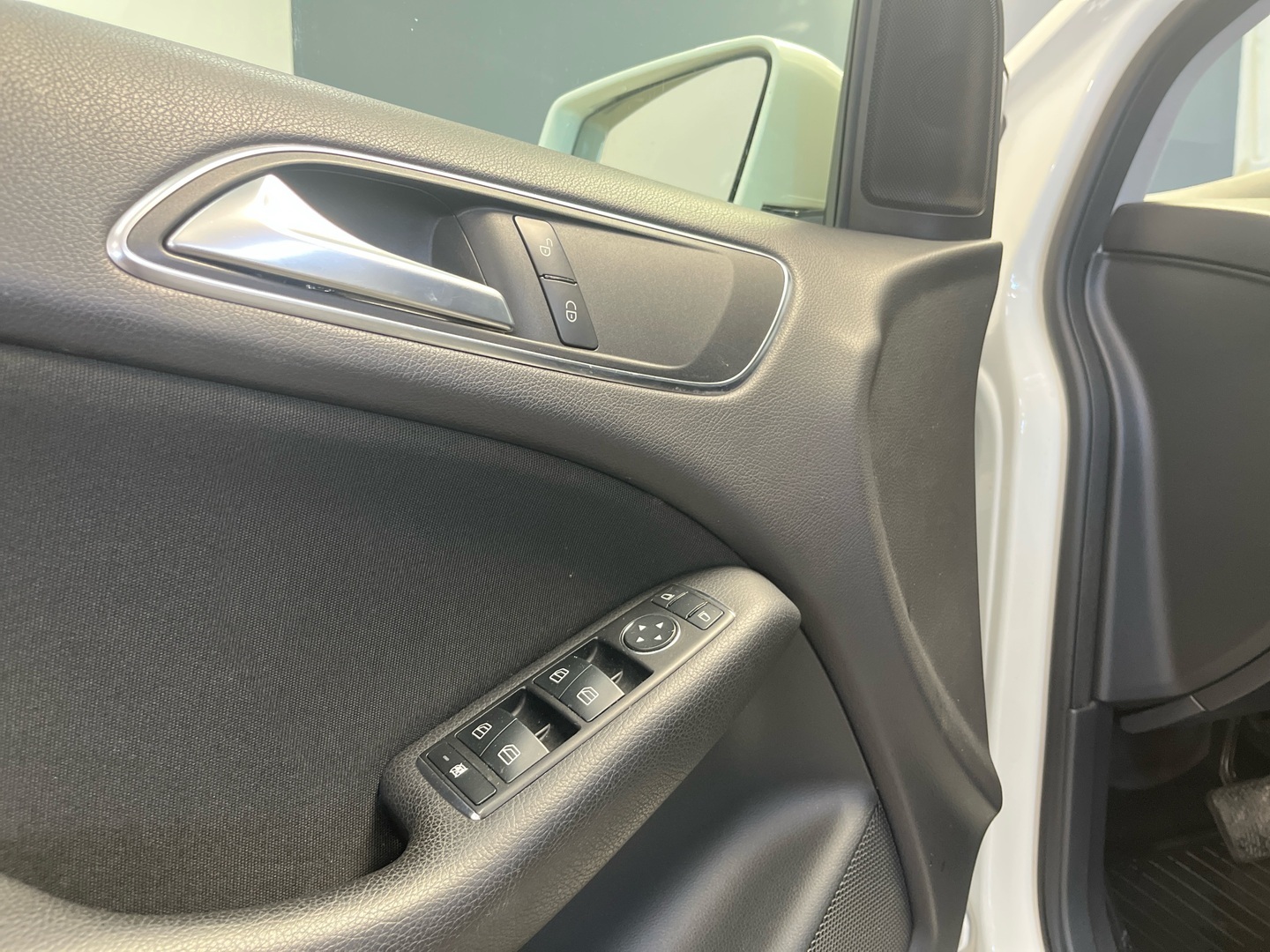 MERCEDES-BENZ B 2013