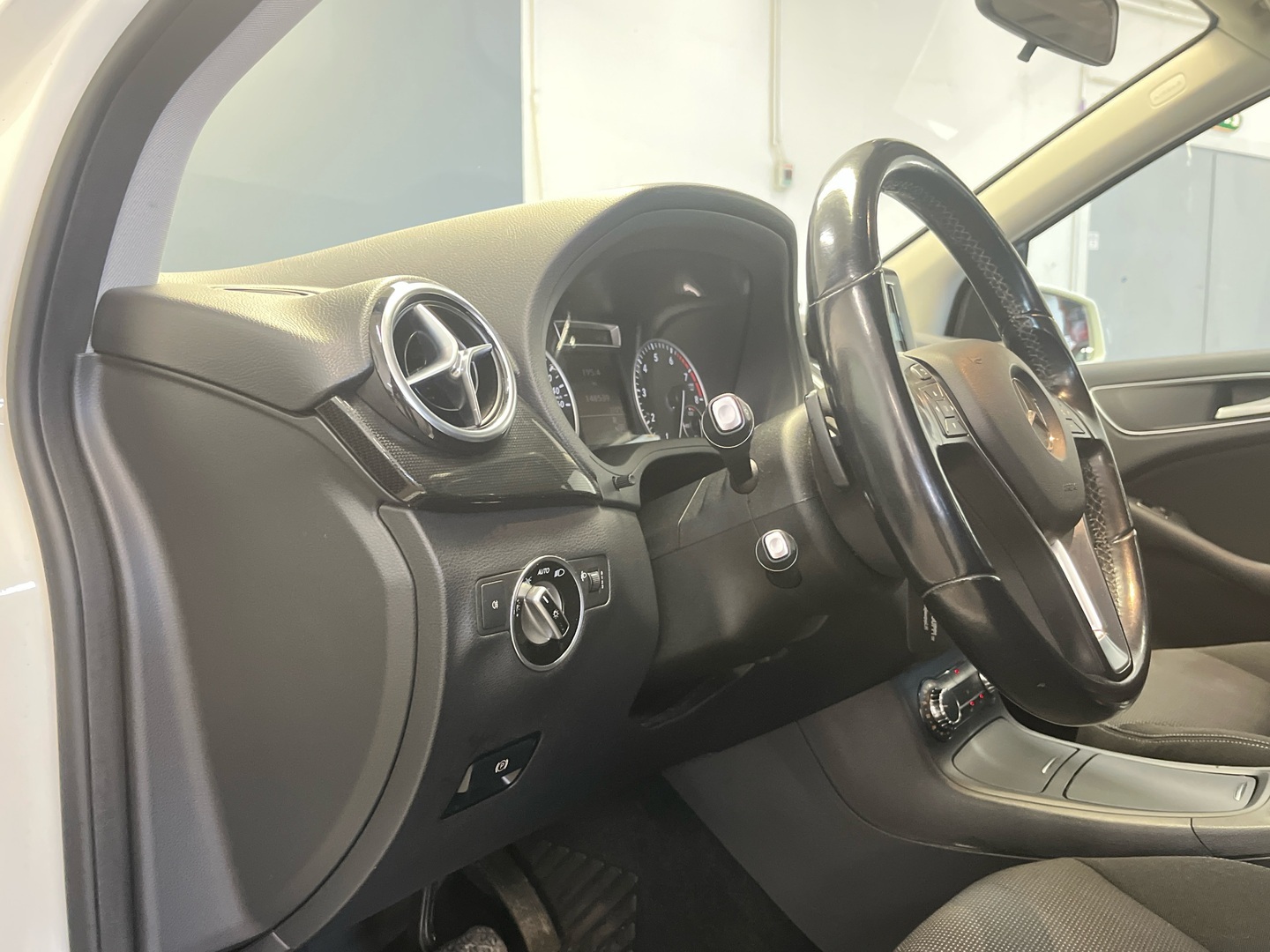 MERCEDES-BENZ B 2013