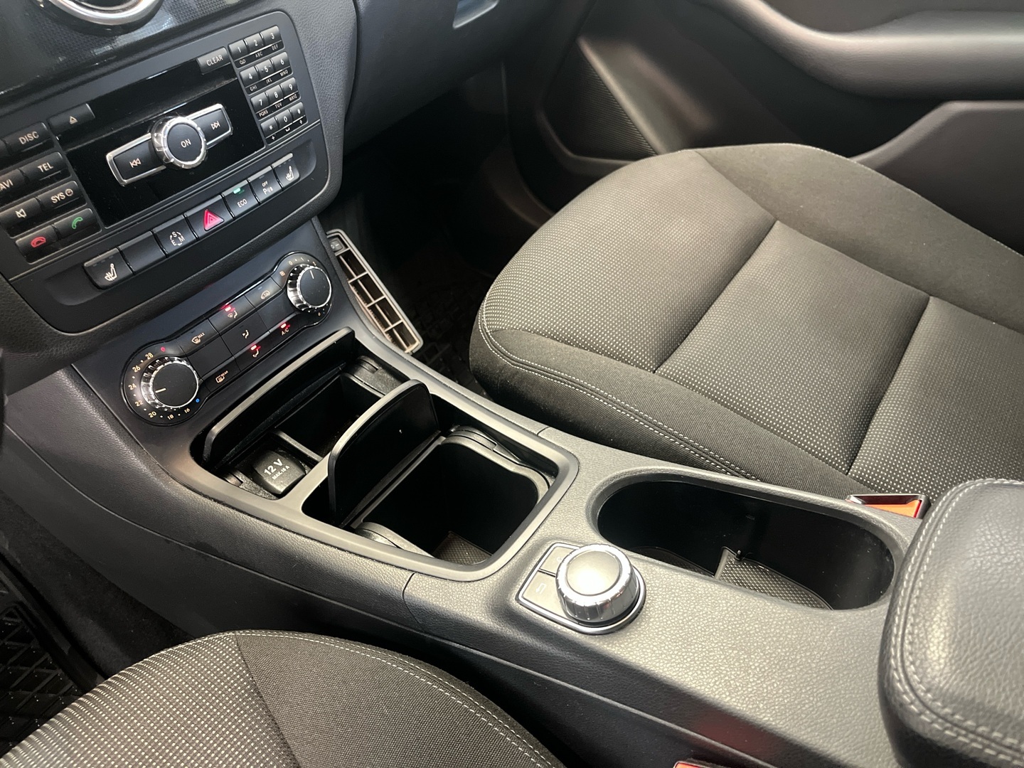 MERCEDES-BENZ B 2013