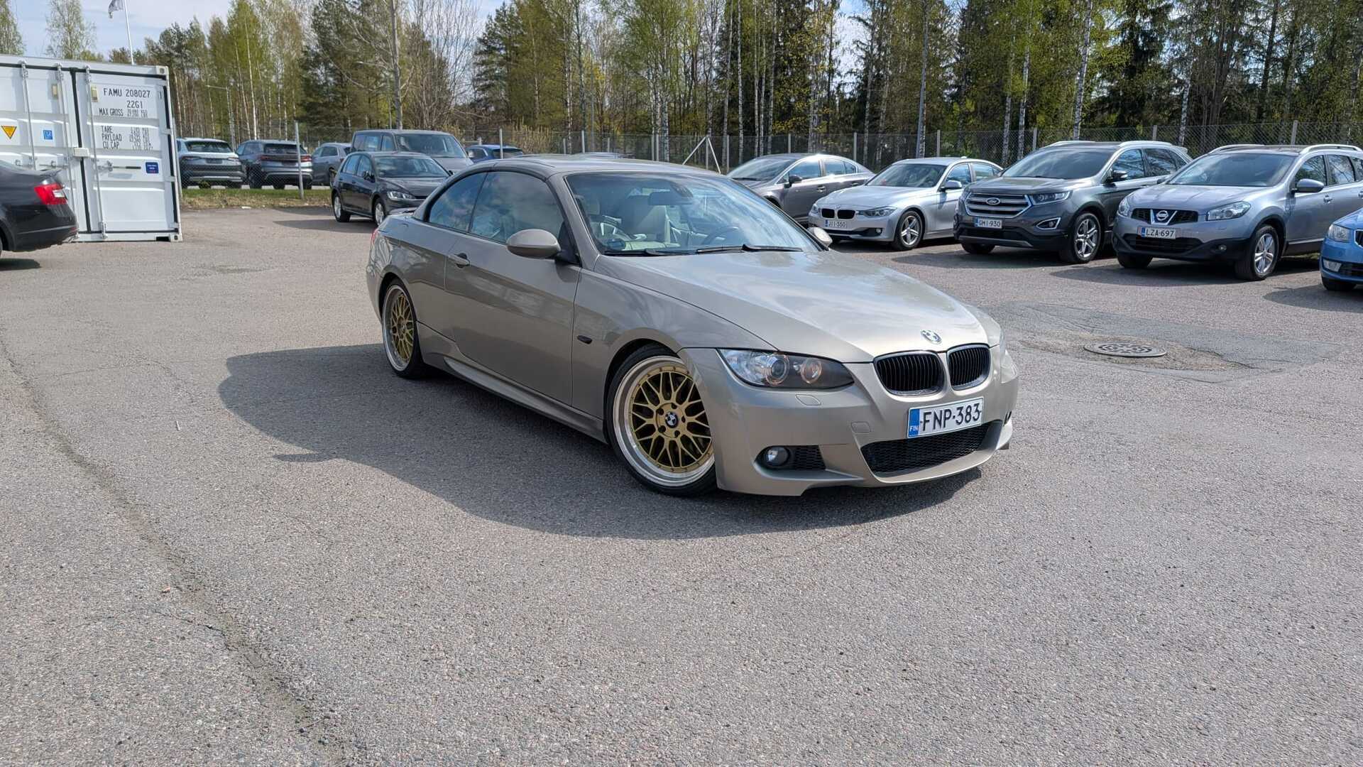 BMW 325 2007