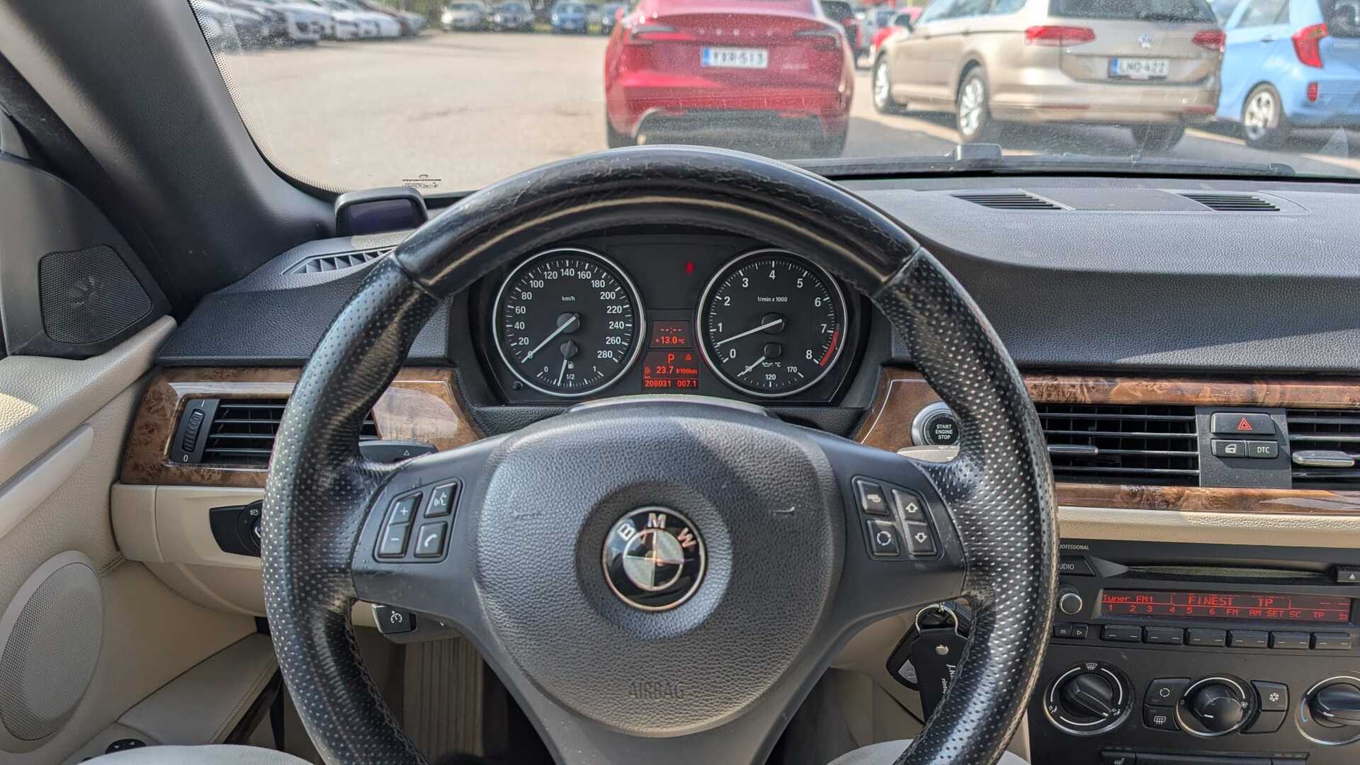BMW 325 2007